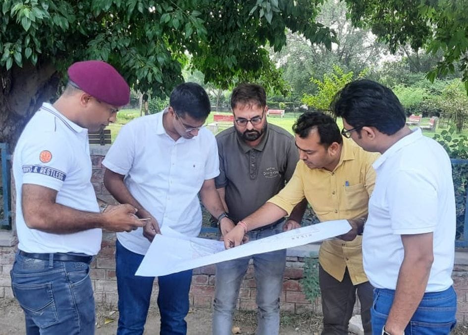 मास्टर प्लान 2041 को लेकर अधिकारियों के साथ विचार- विमर्श करते उपायुक्त उत्तम सिंह। मास्टर प्लान 2041 को लेकर अधिकारियों के साथ विचार- विमर्श करते उपायुक्त उत्तम सिंह।