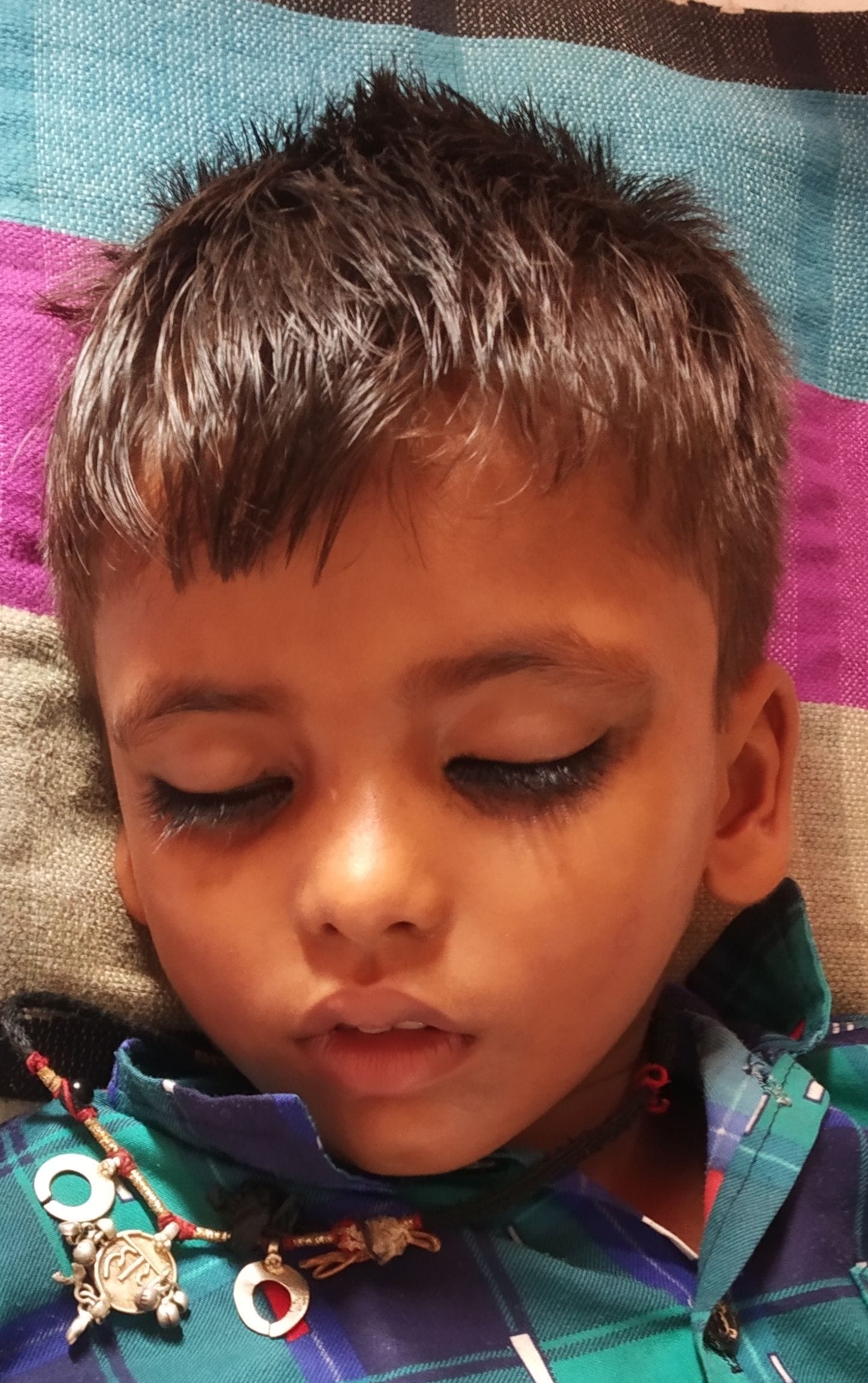 रोहित।