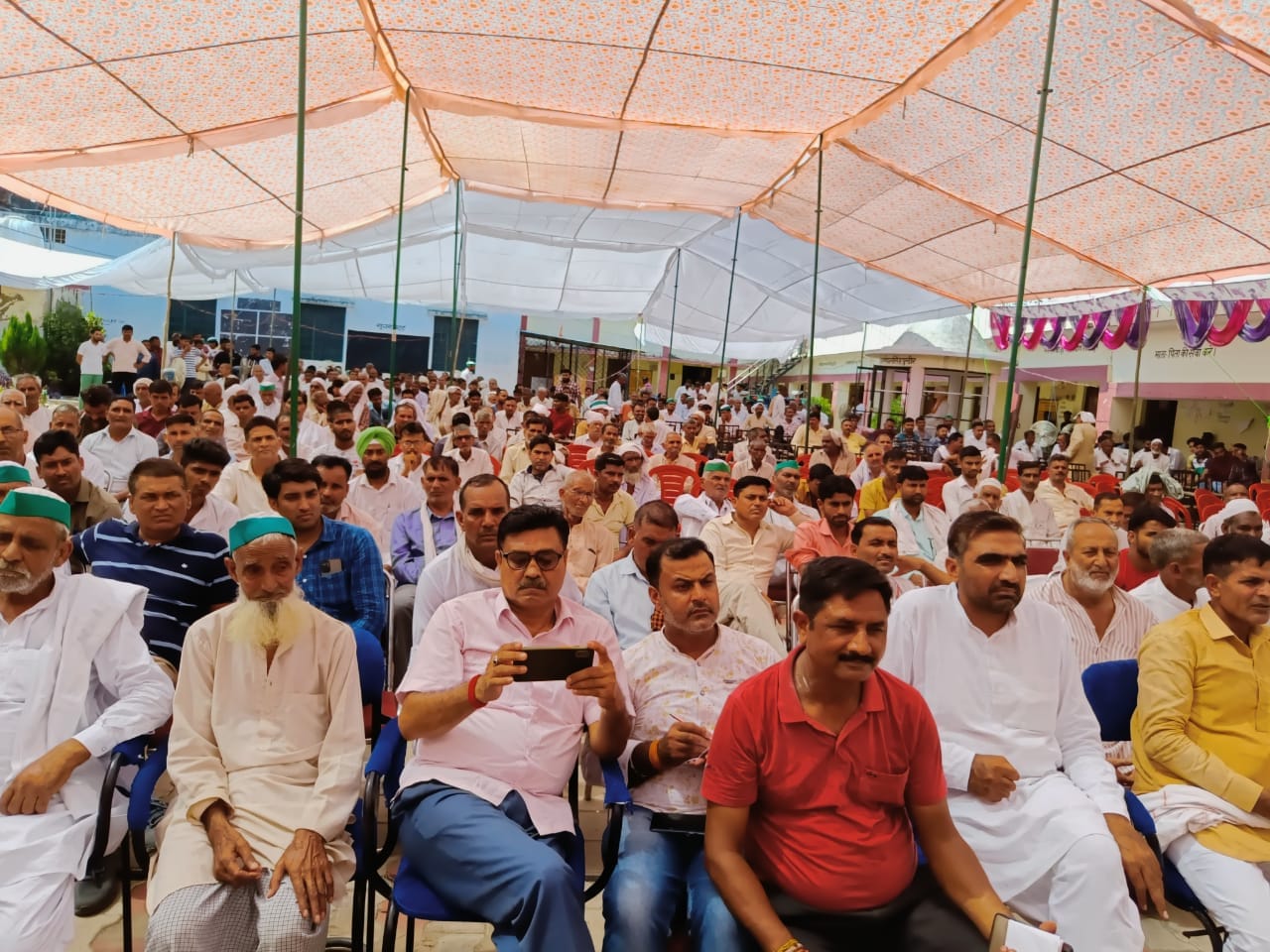 भाकियू अराजनैतिक की पंचायत में पहुंचे किसान