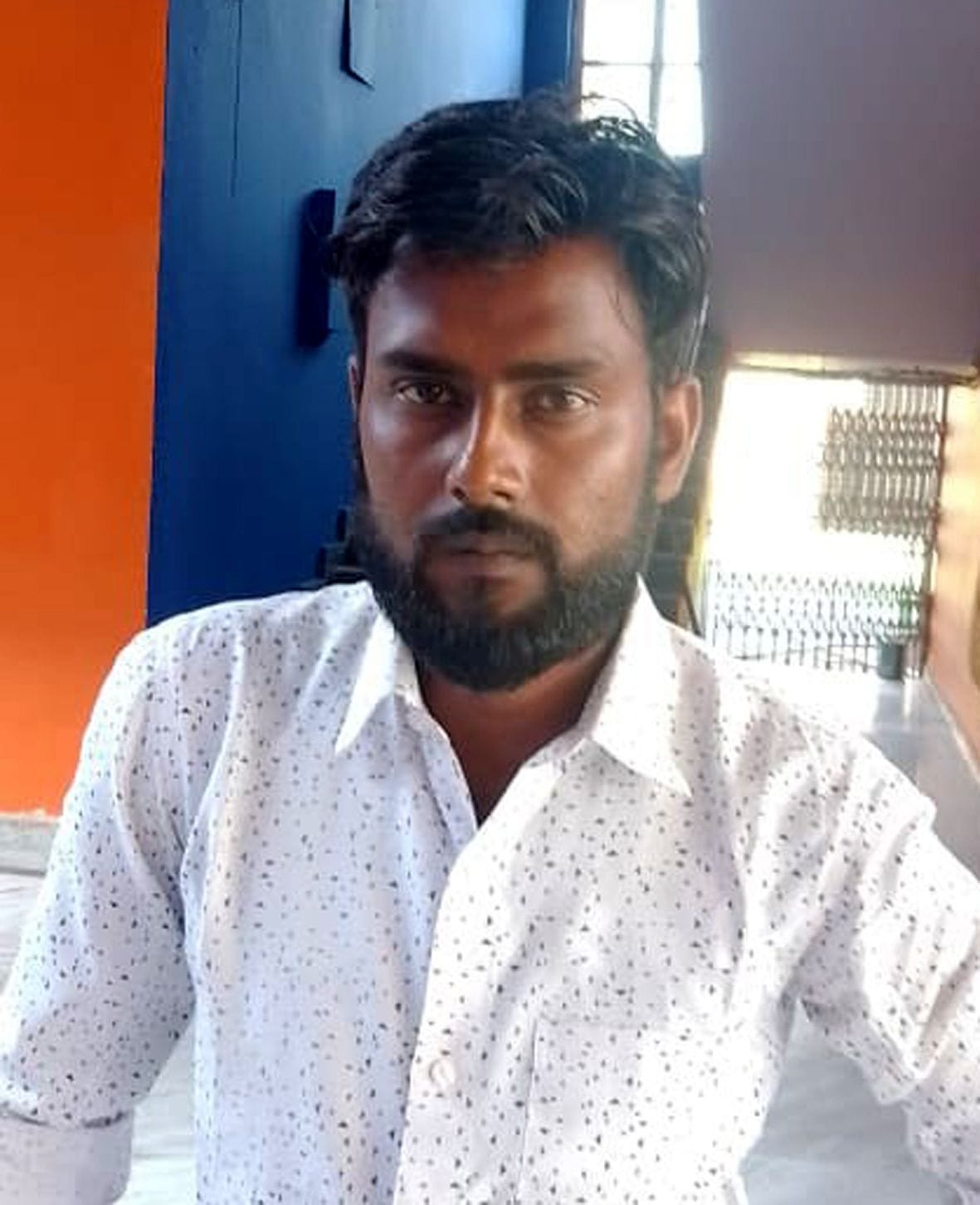 लोधा क्षेत्र के करसुआ स्थित आईटीएम कॉलेज में पकड़ा गया सॉल्वर।