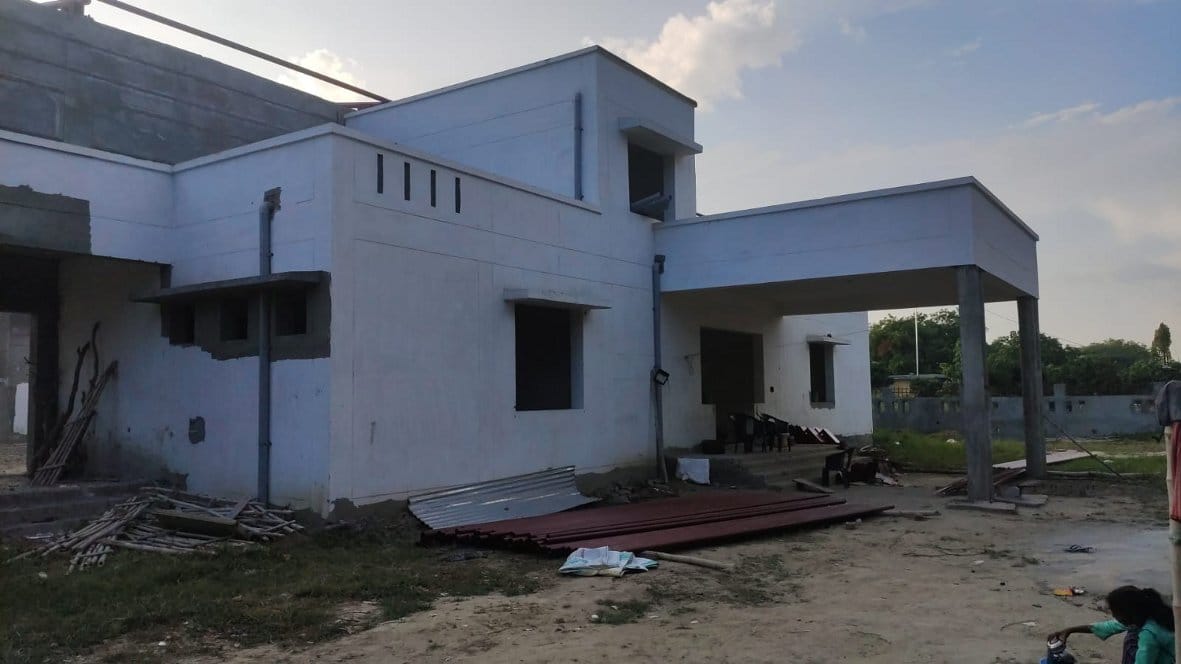 मीतली गांव में निर्माणाधीन मल्टीपर्पज हॉल। मीतली गांव में निर्माणाधीन मल्टीपर्पज हॉल।