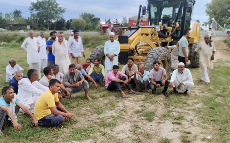बाबरी क्षेत्र के गांव बुटराड़ा में निर्माण कंपनी के कर्मचारियों को रोकने के लिए धरने पर बैठे किस? बाबरी क्षेत्र के गांव बुटराड़ा में निर्माण कंपनी के कर्मचारियों को रोकने के लिए धरने पर बैठे किस?