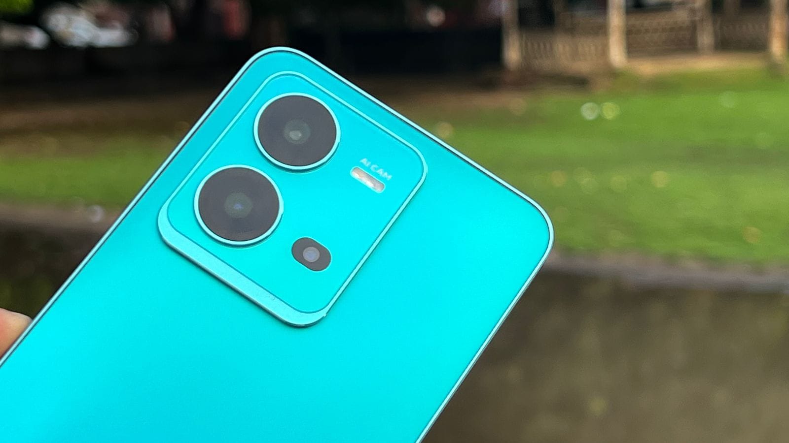 Vivo V25 5G Quick Review: पांच प्वाइंट में जानें कैसा है यह नया स्मार्टफोन