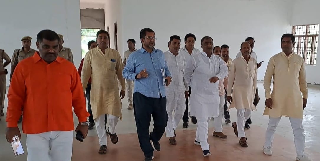 गांव जाटोंवाला स्थित स्पोर्ट्स कॉलेज में निरीक्षण करते खेल मंत्री गांव जाटोंवाला स्थित स्पोर्ट्स कॉलेज में निरीक्षण करते खेल मंत्री