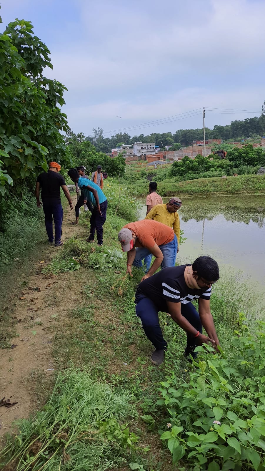 प्रधानमंत्री जी के जन्मदिन पर रेणुकूट में भाजपा कार्यकर्ताओं ने खाड़पाथर पूजा घाट की सफाई की। प्रधानमंत्री जी के जन्मदिन पर रेणुकूट में भाजपा कार्यकर्ताओं ने खाड़पाथर पूजा घाट की सफाई की।