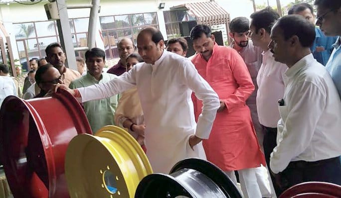 शामली में दिल्ली रोड स्थित  सिटी  ग्रीन में  जिला उद्योग द्वारा लगाई ओडीओपी व हस्तशिल्प प्रदर्शनी