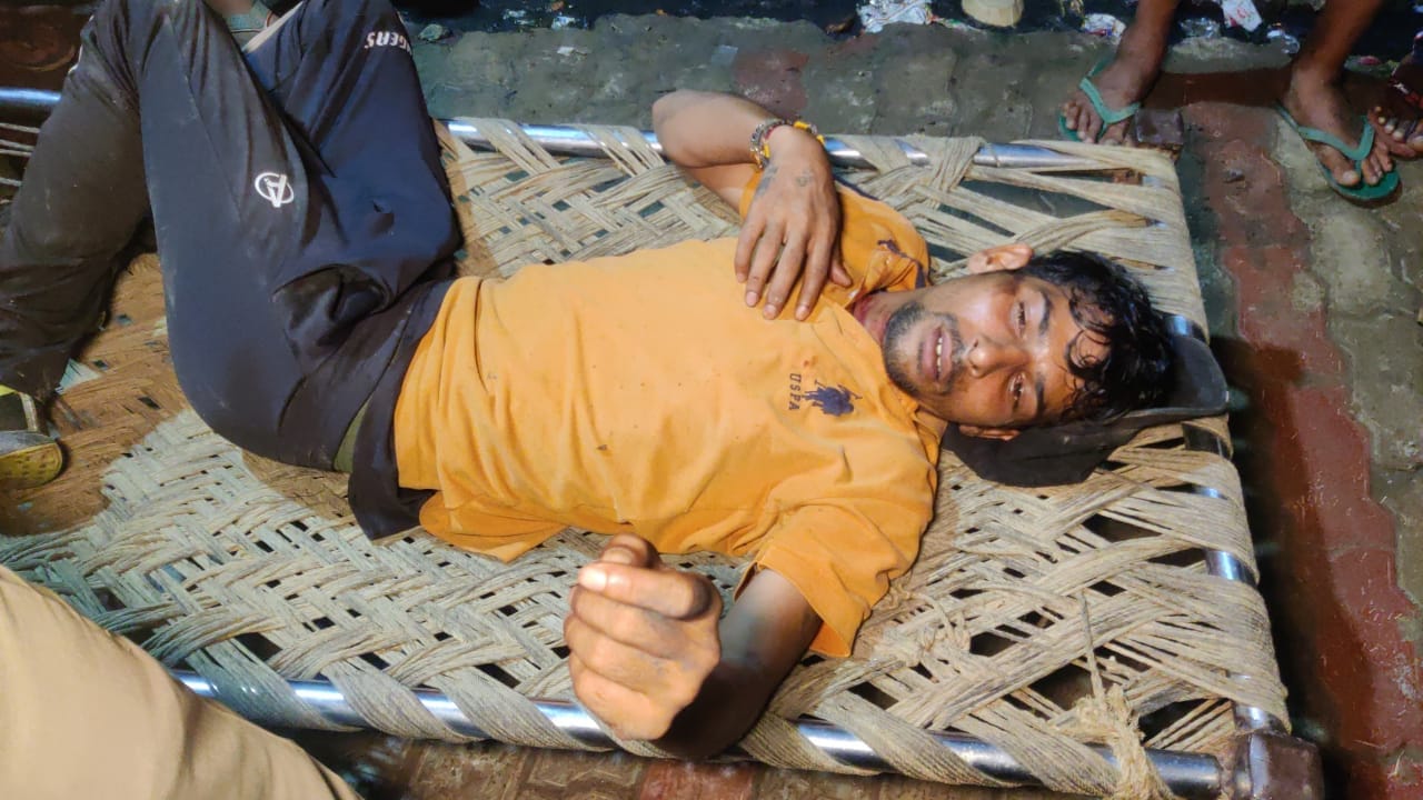 घायल अजित घायल अजित