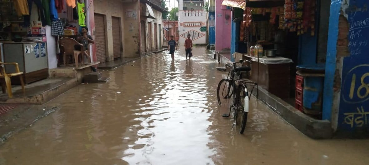 दोघट में भरा बारिश का पानी
