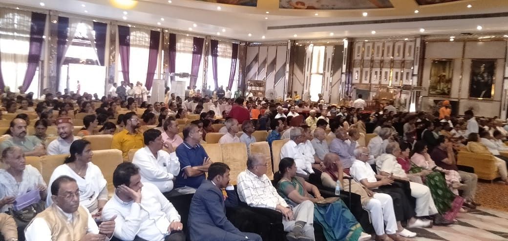 पांवटा में आयोजित कालिंदी उत्सव में मौजूद लोग।संवाद