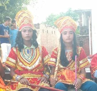 गांव बालू में निकाली राम बारात में शामिल श्री राम और लक्ष्मण गांव बालू में निकाली राम बारात में शामिल श्री राम और लक्ष्मण