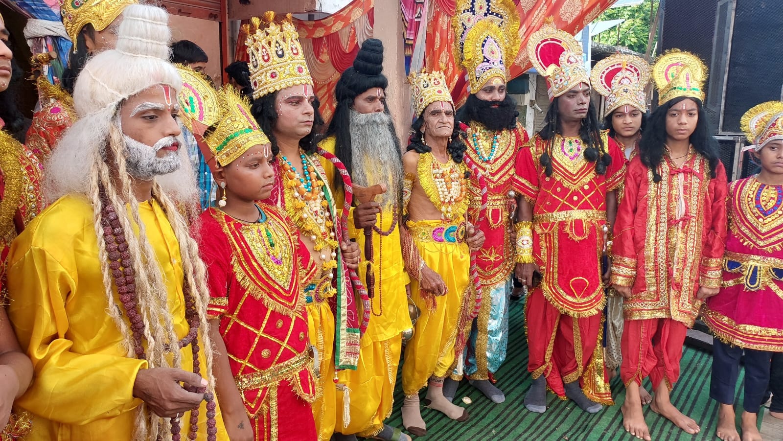 नागल में बारात के साथ श्रीराम और लक्ष्मण नागल में बारात के साथ श्रीराम और लक्ष्मण
