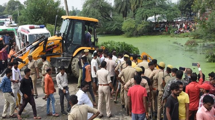 Lucknow Road Accident