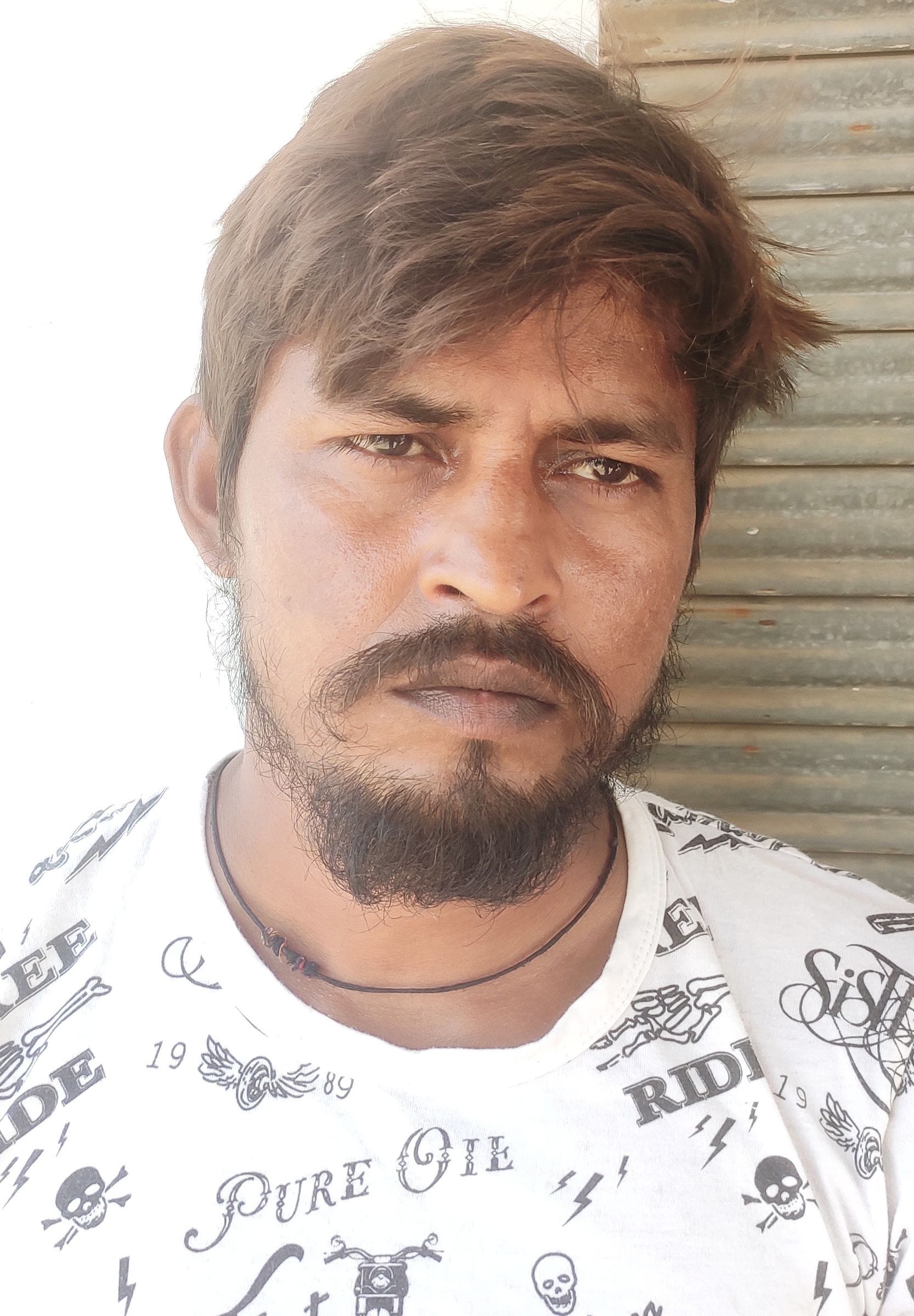 बाढ़ पीड़ित चंदन नगर निवासी सुरेश बाढ़ पीड़ित चंदन नगर निवासी सुरेश