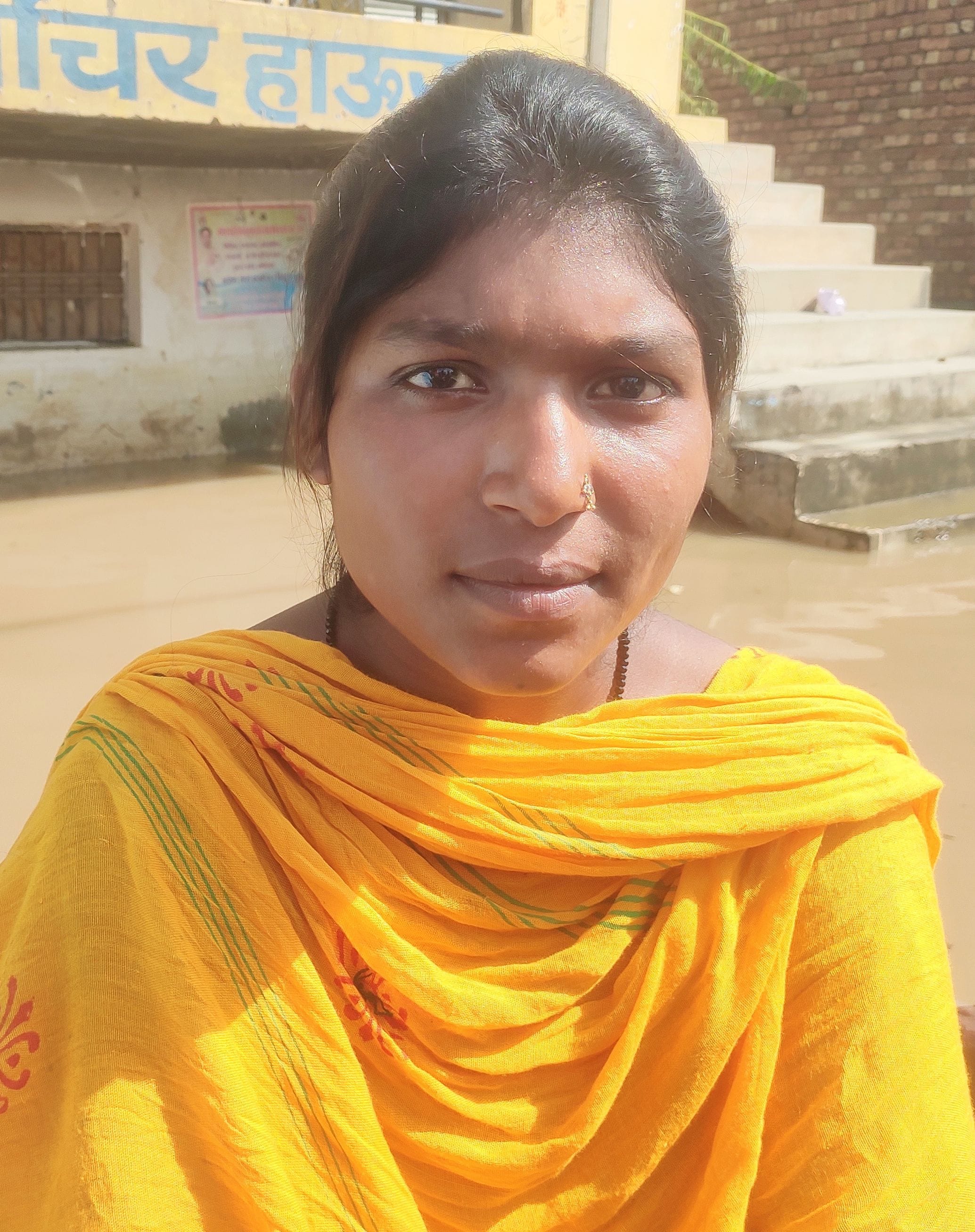 बाढ़ पीड़ित ज्योति रानी। बाढ़ पीड़ित ज्योति रानी।