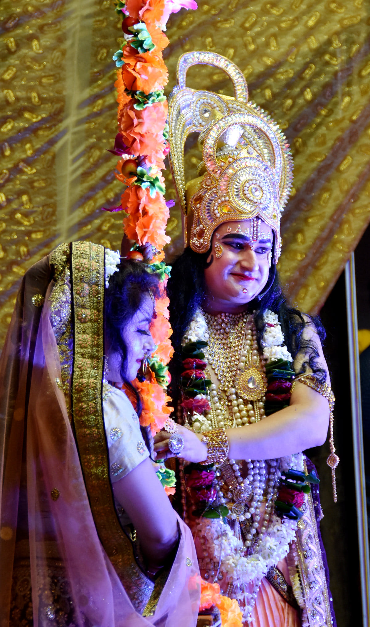 जुबली पार्क रामलीला में लीला का मंचन करते कलाकार