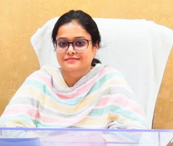 खड्डा की एसडीएम भावना। खड्डा की एसडीएम भावना।