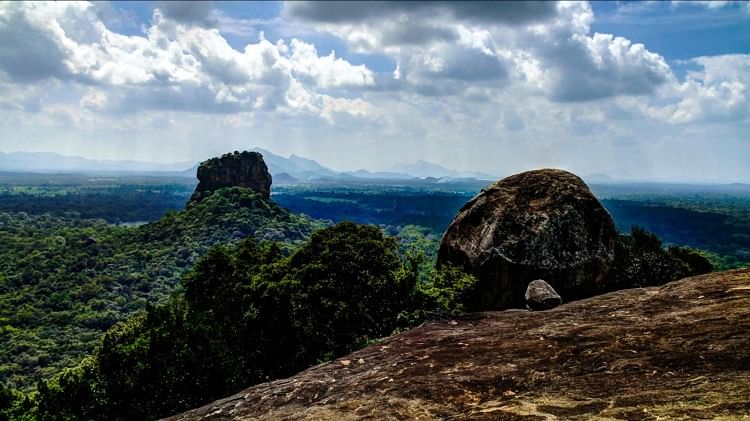इस गुफा में रखा है दशानन का शव