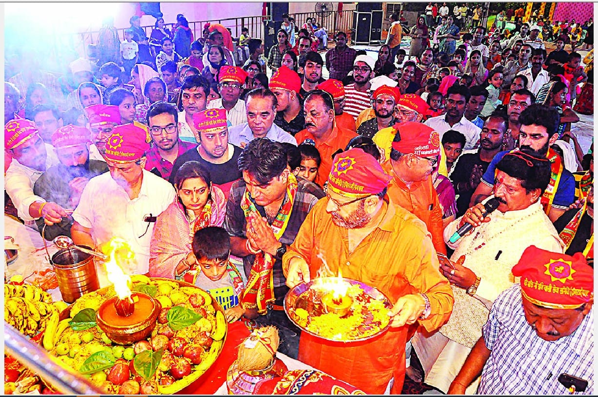 Come mother, your heart called... but the devotees swung Come mother, your heart called... but the devotees swung