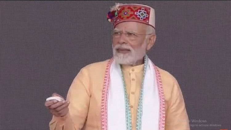 प्रधानमंत्री नरेंद्र मोदी