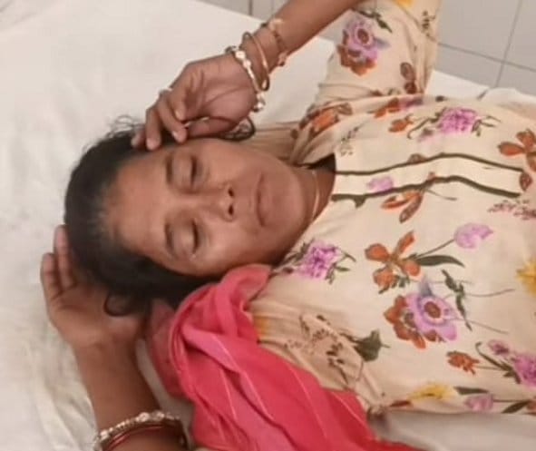 बागपत जिला अस्पताल में भर्ती फूड प्वाइजनिंग से पीड़ित बागपत जिला अस्पताल में भर्ती फूड प्वाइजनिंग से पीड़ित