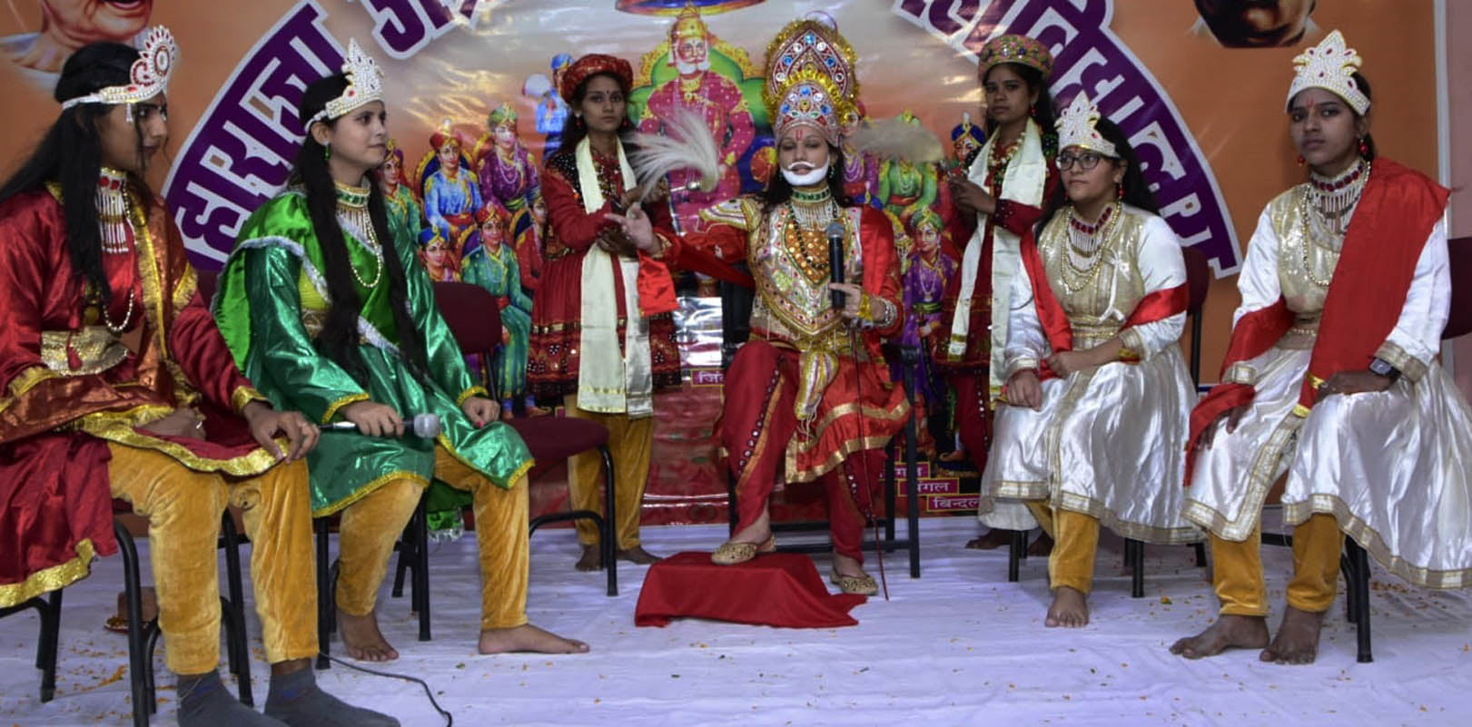 महाराजा अग्रसेन कन्या पीजी कॉलेज में सांस्कृतिक कार्यक्रम प्रस्तुत करती छात्राएं महाराजा अग्रसेन कन्या पीजी कॉलेज में सांस्कृतिक कार्यक्रम प्रस्तुत करती छात्राएं