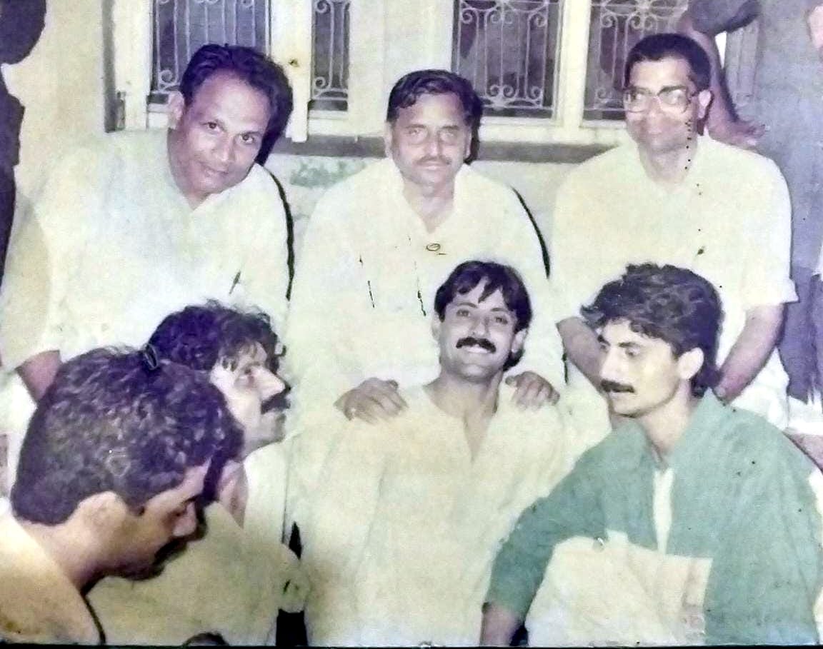 बिजनौर में कार्यर्ताओं के साथ मुलायम सिंह यादव। (फाइल फोटो) बिजनौर में कार्यर्ताओं के साथ मुलायम सिंह यादव। (फाइल फोटो)
