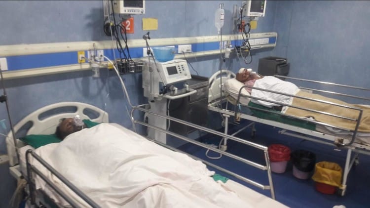 अस्पताल में भर्ती घायल