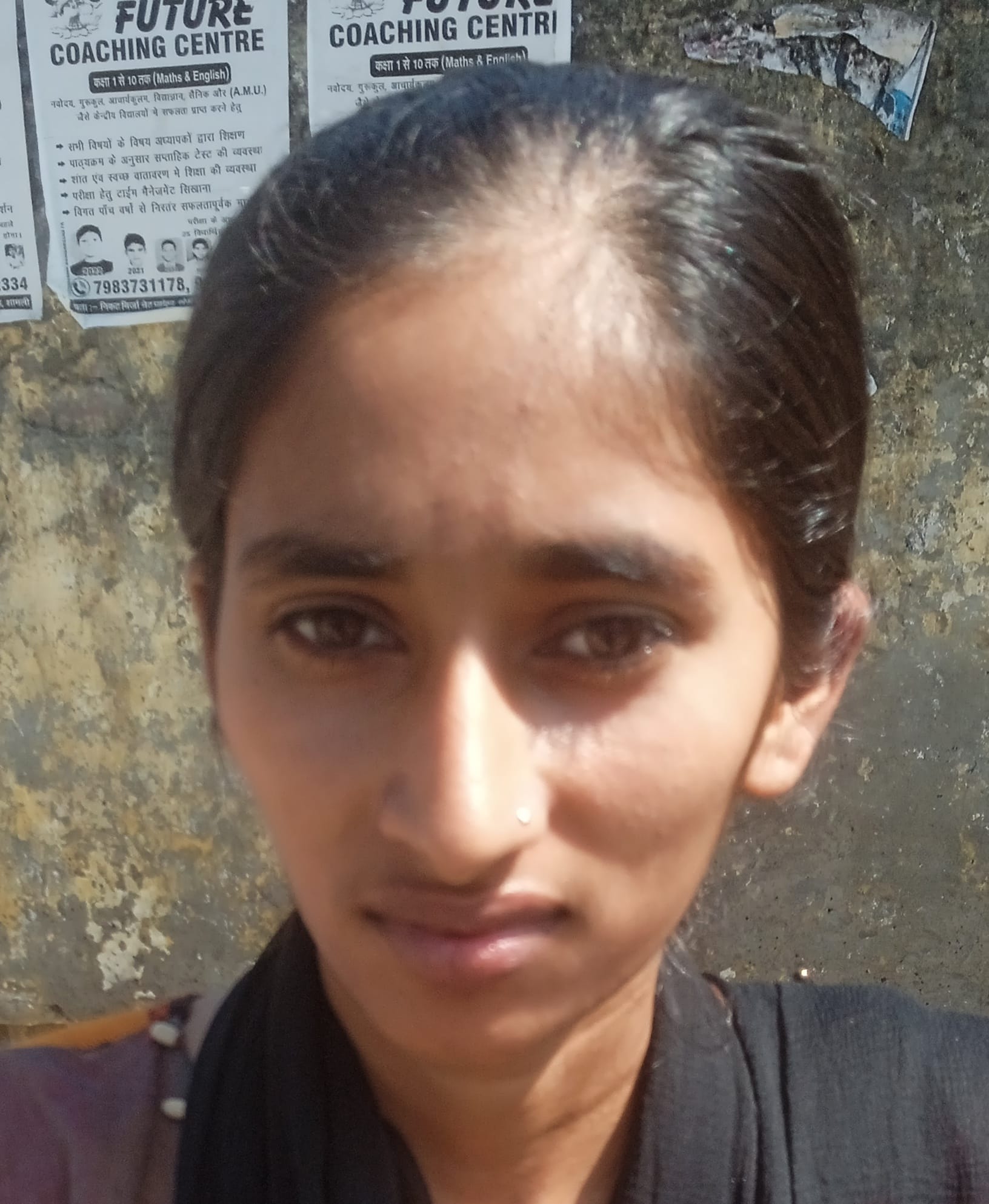 ामली पीईटी की परीक्षा के बारे में जानकारी देती अभ्यर्थी पूजा