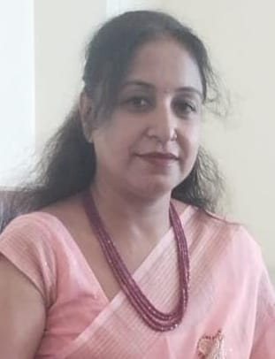 चांदपुर पलक अग्रवाल ने बेटियों के लिए रखा अहोई अष्टमी व्रत