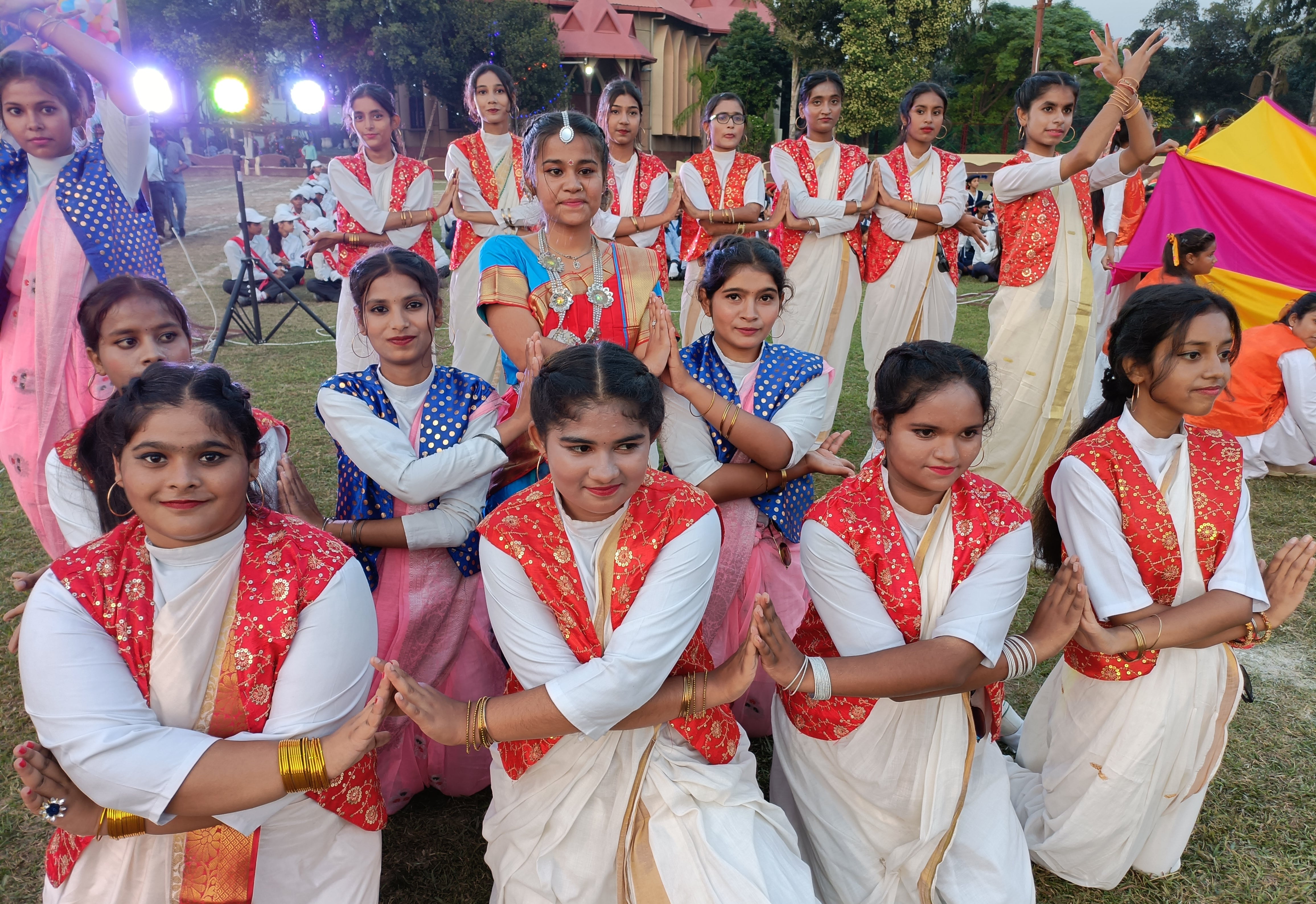 बिजनौर के नजीबाबाद में सेंट मैरी स्कूल में आयोजित स्पोर्ट्स मीट में सांस्कृतिक प्रस्तुतियां दे?