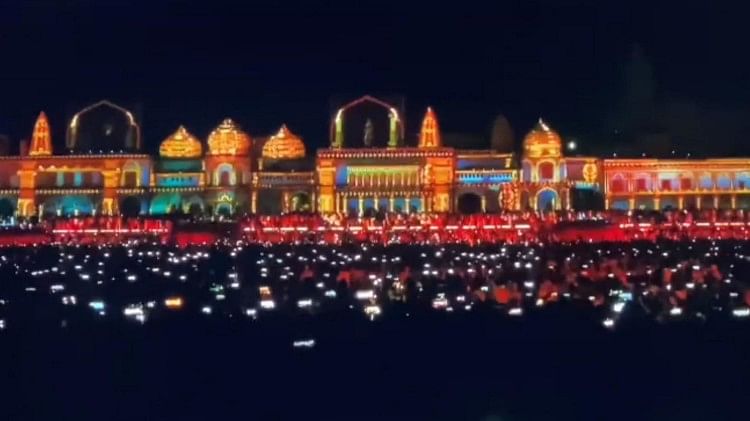 Deepotsav 2022: PM Narendra Modi lits up the diyas in Ayodhya.