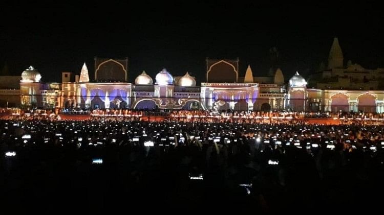 Deepotsav 2022: PM Narendra Modi lits up the diyas in Ayodhya.
