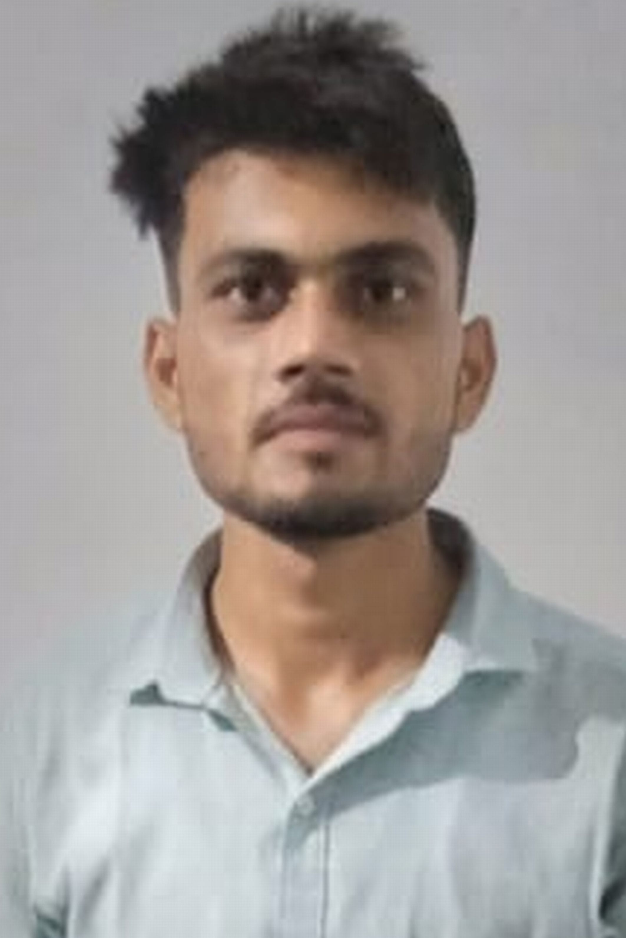 बस की टक्कर से बाइक सवार चचेरेतहेरे भाइयों की मौत Death Of Two Youth In Sitarganj Udham