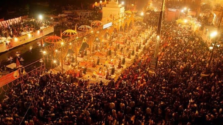 काशी की देव दीपावली (फाइल)