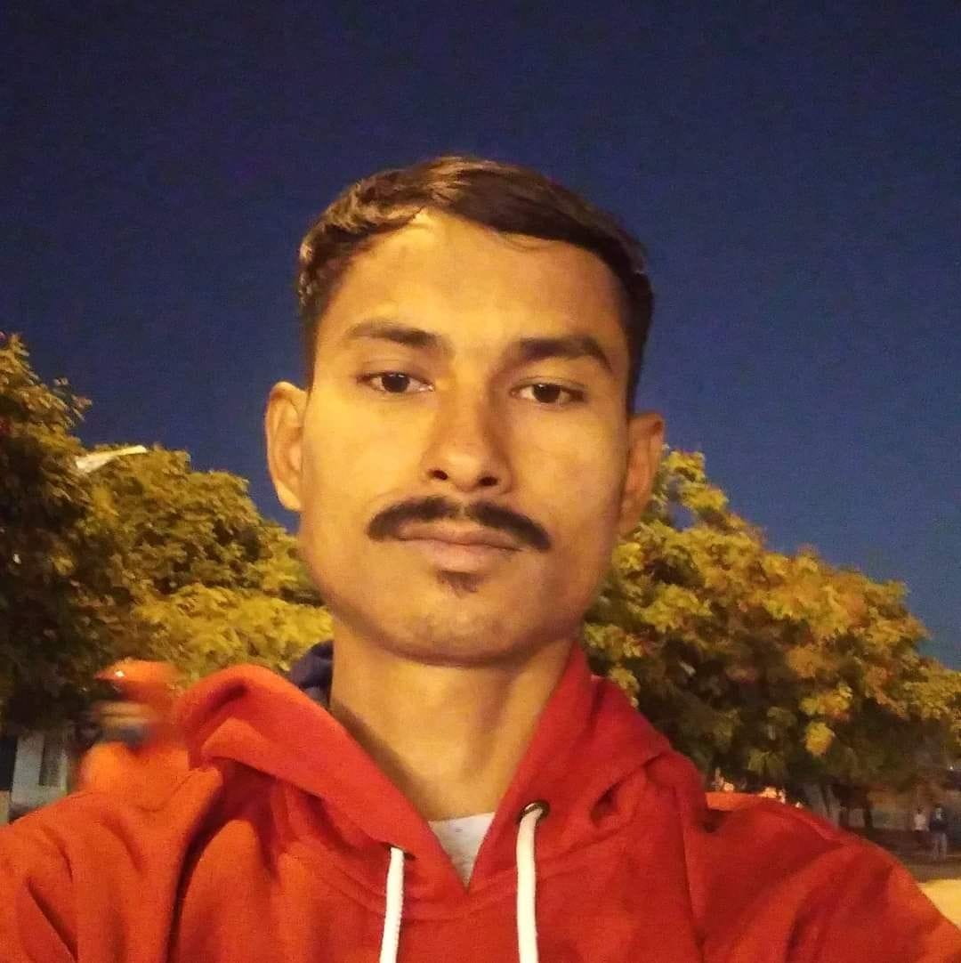 मृतक महेश सिंह (मुकेश) फाइल फोटो मृतक महेश सिंह (मुकेश) फाइल फोटो