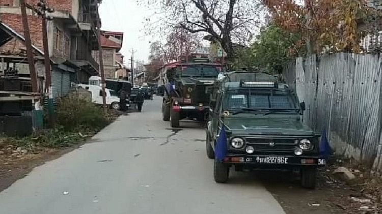 Kashmir: पत्रकारों को धमकी देने के मामले में कार्रवाई, श्रीनगर और अनंतनाग समेत 10 जगह छापेमारी
