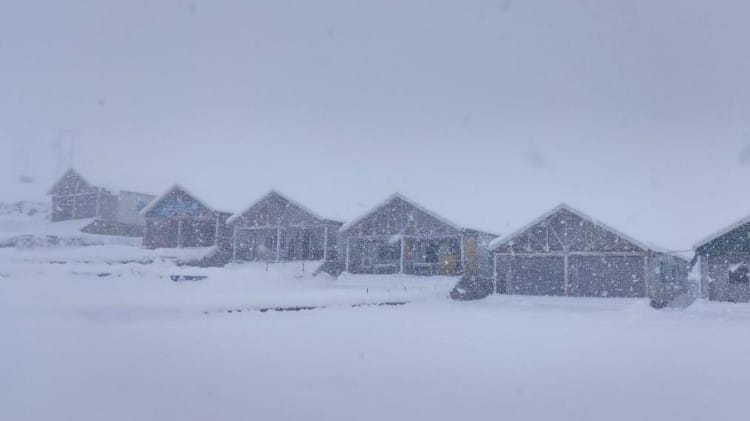 himachal weather update season first snowfall in manali and narkanda shimla