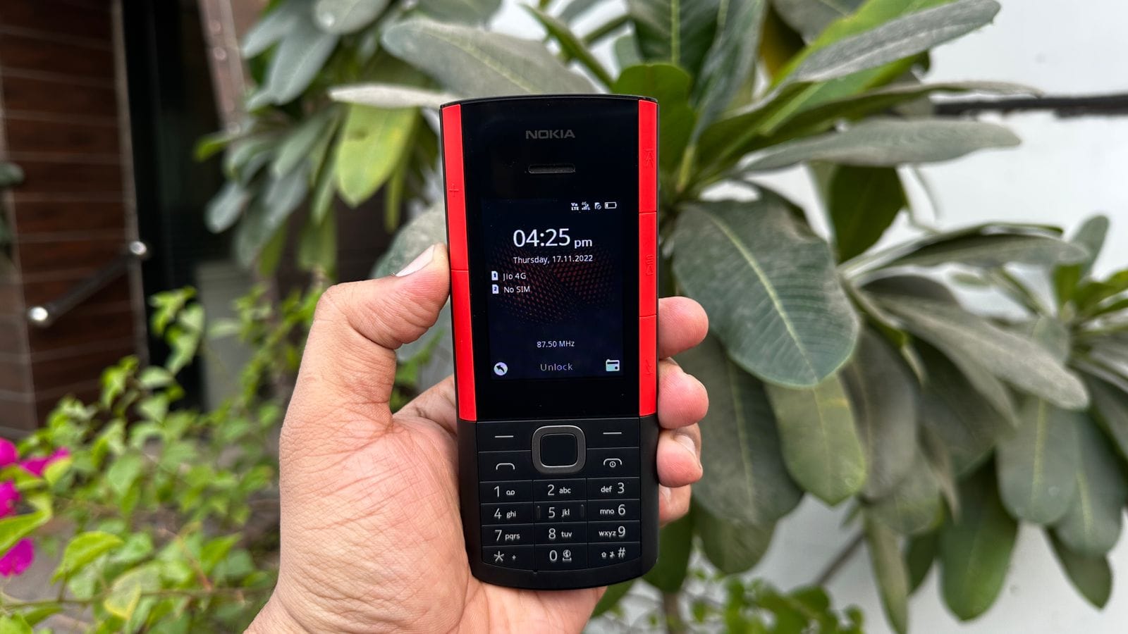 Nokia 5710 XpressAudio Review: क्या आपको खरीदना चाहिए इनबिल्ट हेडफोन वाला यह फोन?