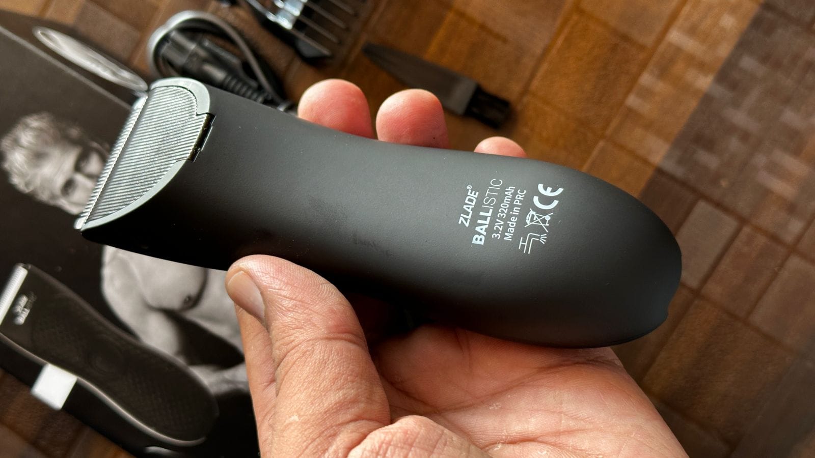 Zlade Ballistic Trimmer Review: पुरुषों के लिए एक बेस्ट ऑलराउंडर ट्रिमर