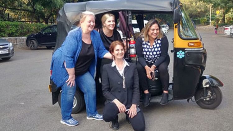 Diplomacy On Road: Four American women diplomats are measuring the roads of Delhi with auto rickshaws, know what is this Majira?