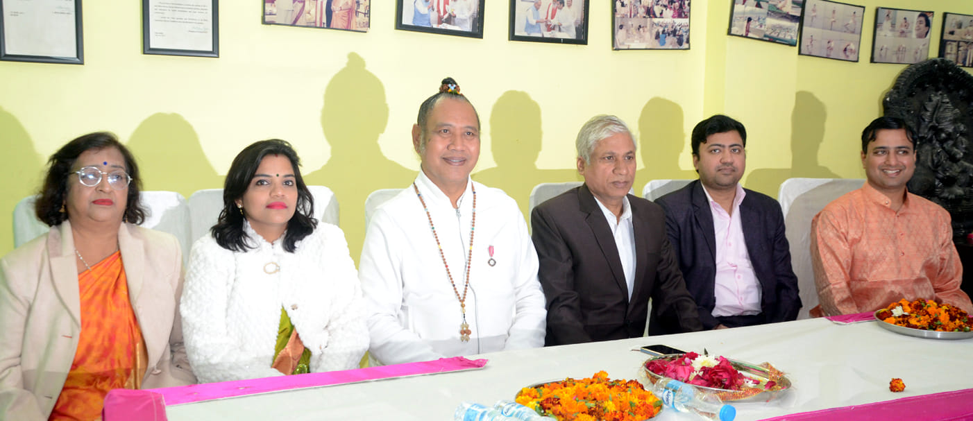 आर्य समाज रोड पर वार्ता करते इंडोनेशिया बाली का प्रतिनिधि मंडल। आर्य समाज रोड पर वार्ता करते इंडोनेशिया बाली का प्रतिनिधि मंडल।