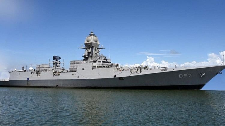 INS Mormugao: भारतीय नौसेना में आज शामिल होगा विध्वंसक युद्धपोत मोरमुगाओ, जानें इसकी खूबियां