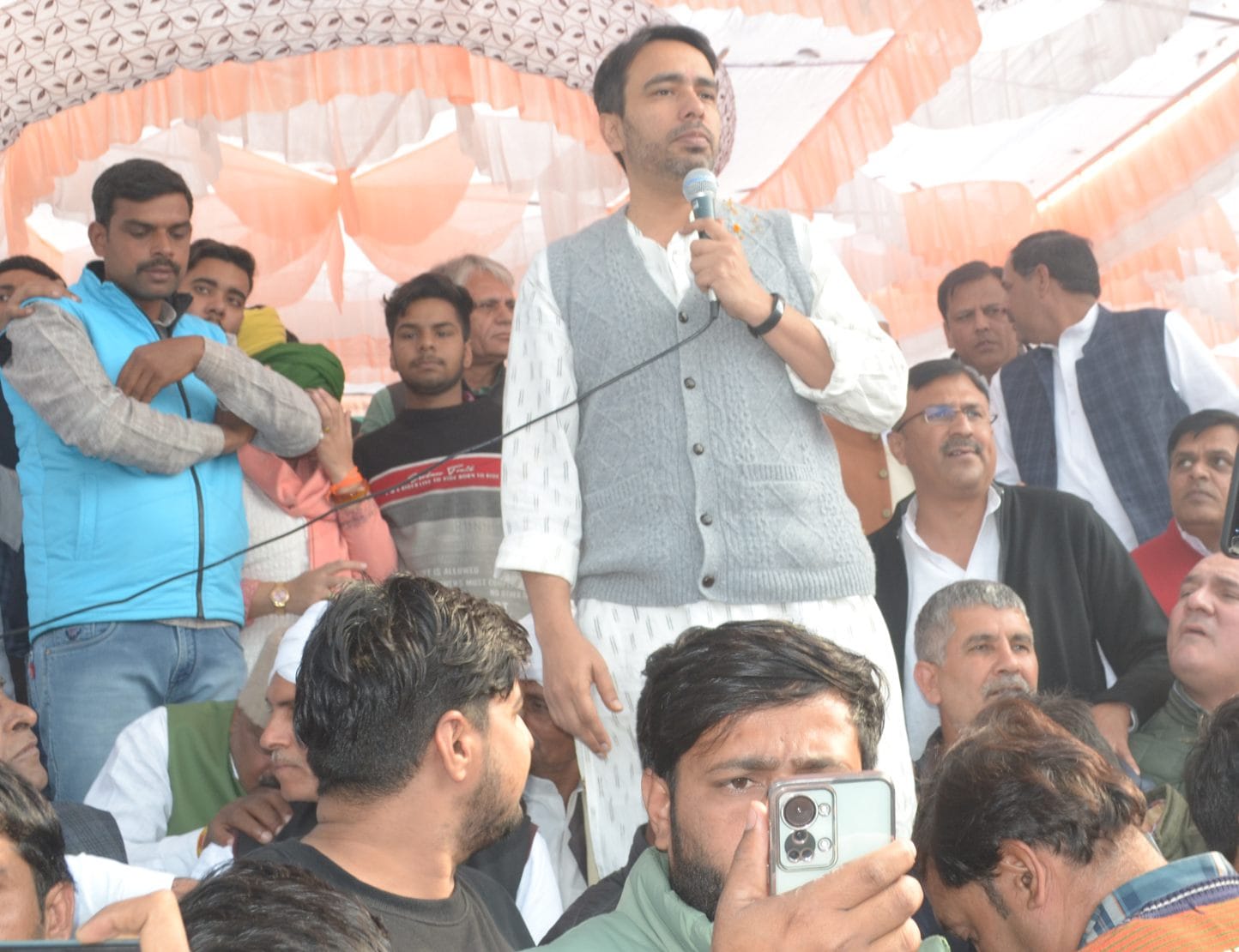 शामली क्षेत्र के गांव टिटौली में पूर्व प्रधानमंत्री चौधरी चरण सिंह की प्रतिमा अनावरण समारोह मे? शामली क्षेत्र के गांव टिटौली में पूर्व प्रधानमंत्री चौधरी चरण सिंह की प्रतिमा अनावरण समारोह मे?