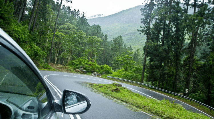 Long Trip By Car: Plan to travel by car on New Year, keep these things in mind to avoid accidents