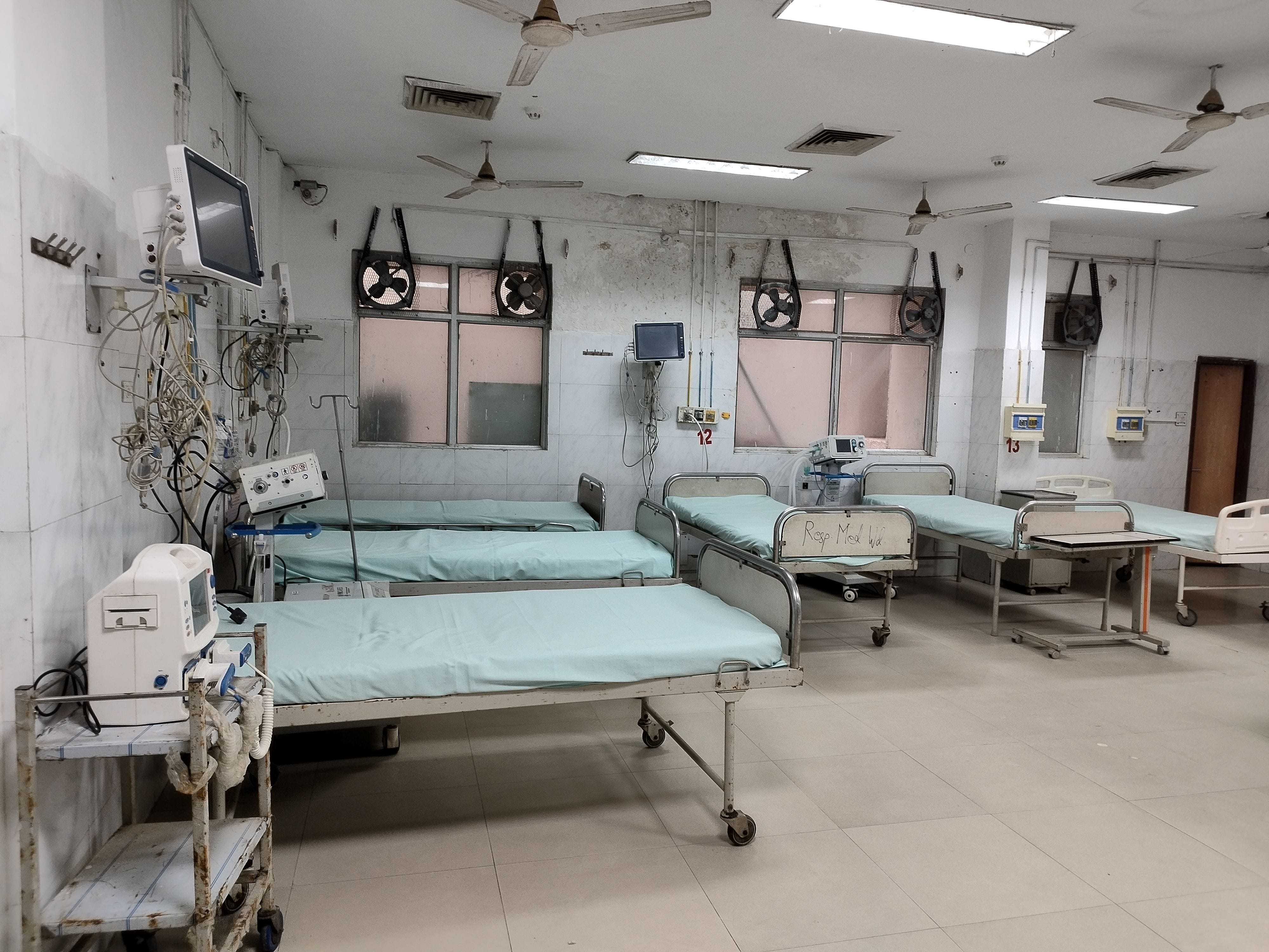 पुरानी ओपीडी में तैयार किया गया 12 बेड का वार्ड। संवाद पुरानी ओपीडी में तैयार किया गया 12 बेड का वार्ड। संवाद