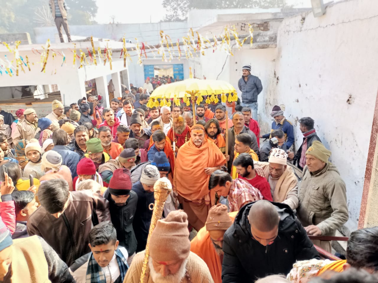 शाकंभरी जयंती के मौके पर सिद्वपीठ क्षेत्र में पहुंचे शंकराचार्य शाकंभरी जयंती के मौके पर सिद्वपीठ क्षेत्र में पहुंचे शंकराचार्य