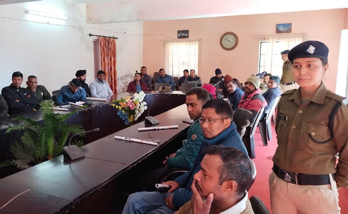 नैनीताल स्थित पुलिस लाइन में आयोजित स्वास्थ्य शिविर में स्वास्थ्य परीक्षण कराने पहुंचे पुलिस क? नैनीताल स्थित पुलिस लाइन में आयोजित स्वास्थ्य शिविर में स्वास्थ्य परीक्षण कराने पहुंचे पुलिस क?