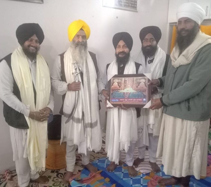बाजपुर के नानकसर ठाठ गुरुद्बारा साहिब में आयोजित समागम में रागी जत्थों, कथावाचकों को सम्मानित क?