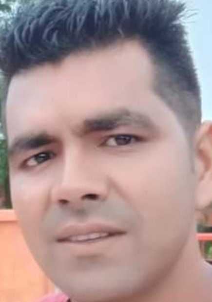 ग्राम प्रधान महेंद्र सिंह रावत। ग्राम प्रधान महेंद्र सिंह रावत।