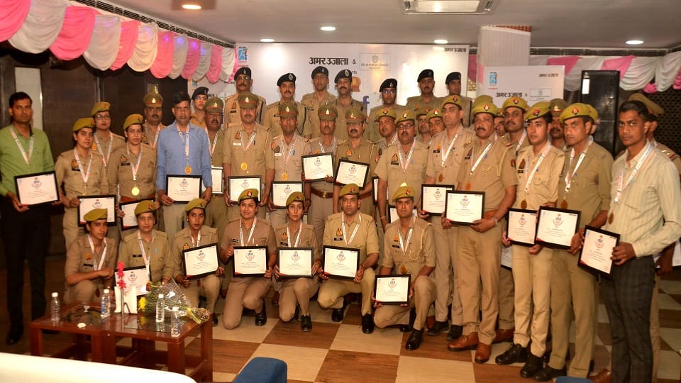 सम्मानित पुलिसकर्मी